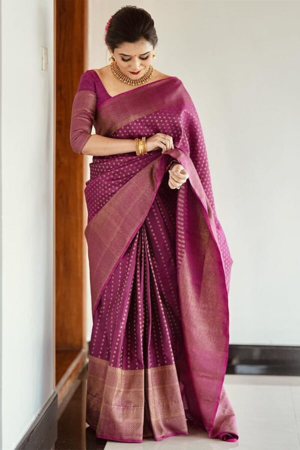 Amazing Purple Soft Silk Saree With Snappy Blouse Piece