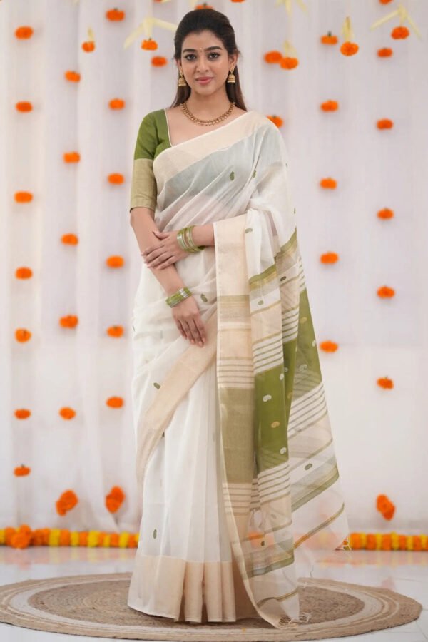 Dazzling Beige Cotton Silk Saree With Delectable Blouse Piece
