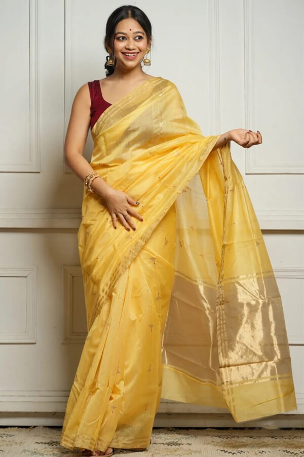 Conflate Yellow Cotton Silk Saree With Sizzling Blouse Piece
