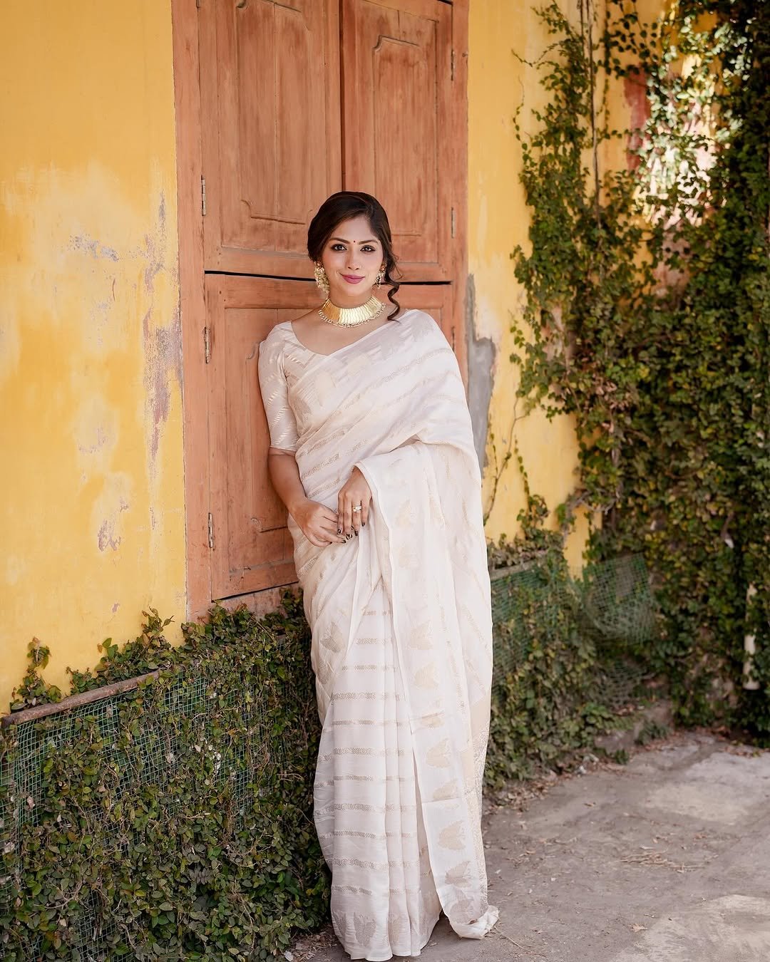 Aayna-40189_1