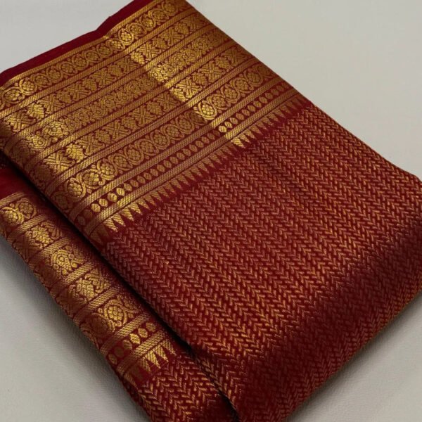 Lassitude Red Soft Banarasi Silk Saree With Sizzling Blouse Piece