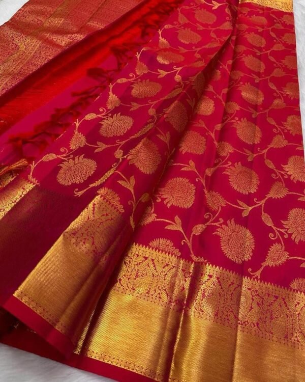 Refreshing Red Soft Banarasi Silk Saree With Extraordinary Blouse Piece