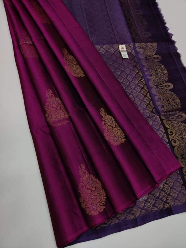 Gleaming Purple Soft Silk Saree With Hypnotic Blouse Piece