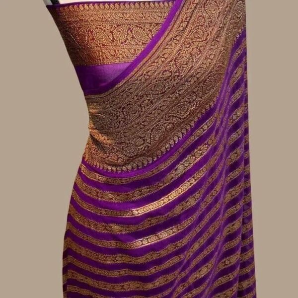 Enchanting Purple Soft Banarasi Silk Saree With Ephemeral Blouse Piece