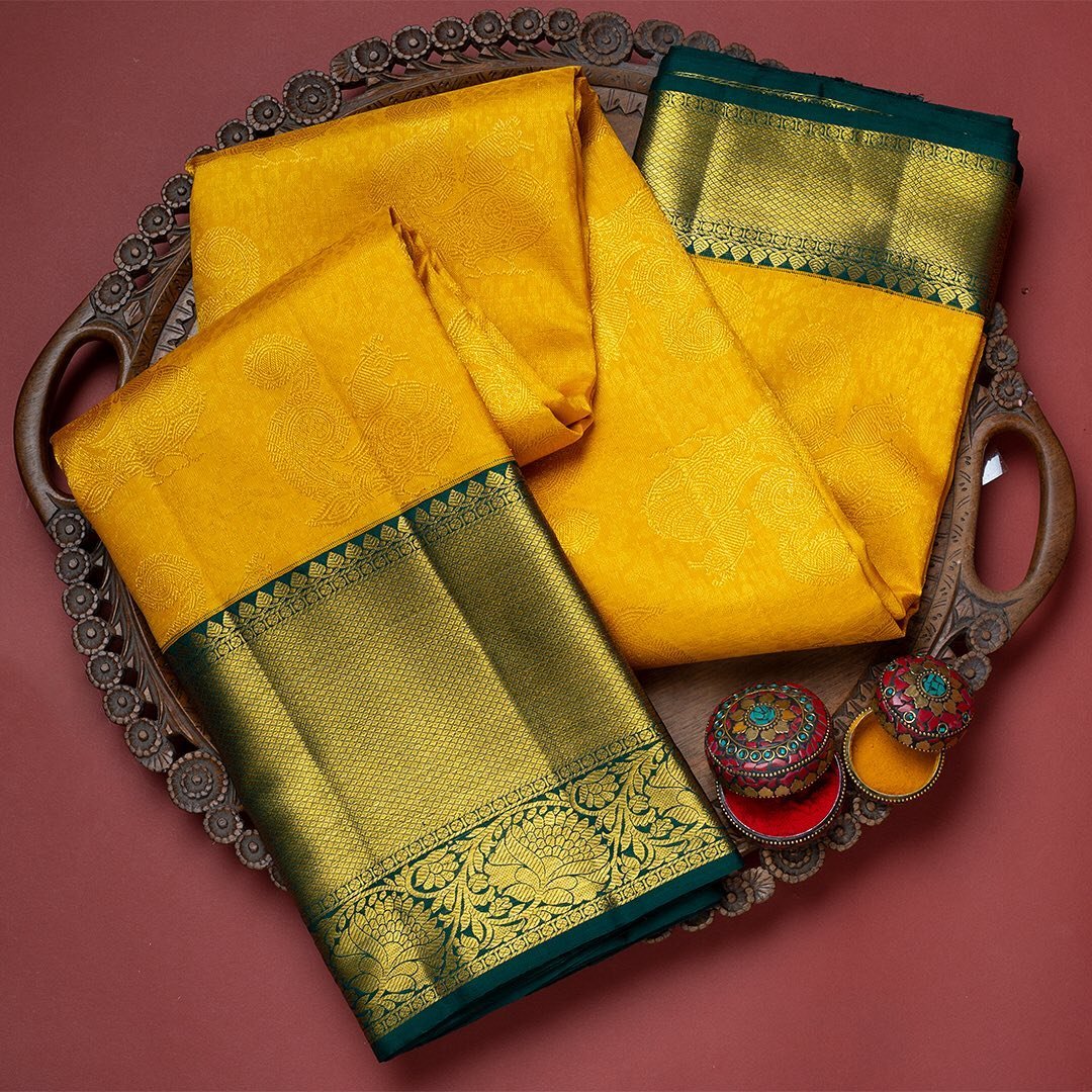 ShrijiAvadh-Shrivallisilk_1