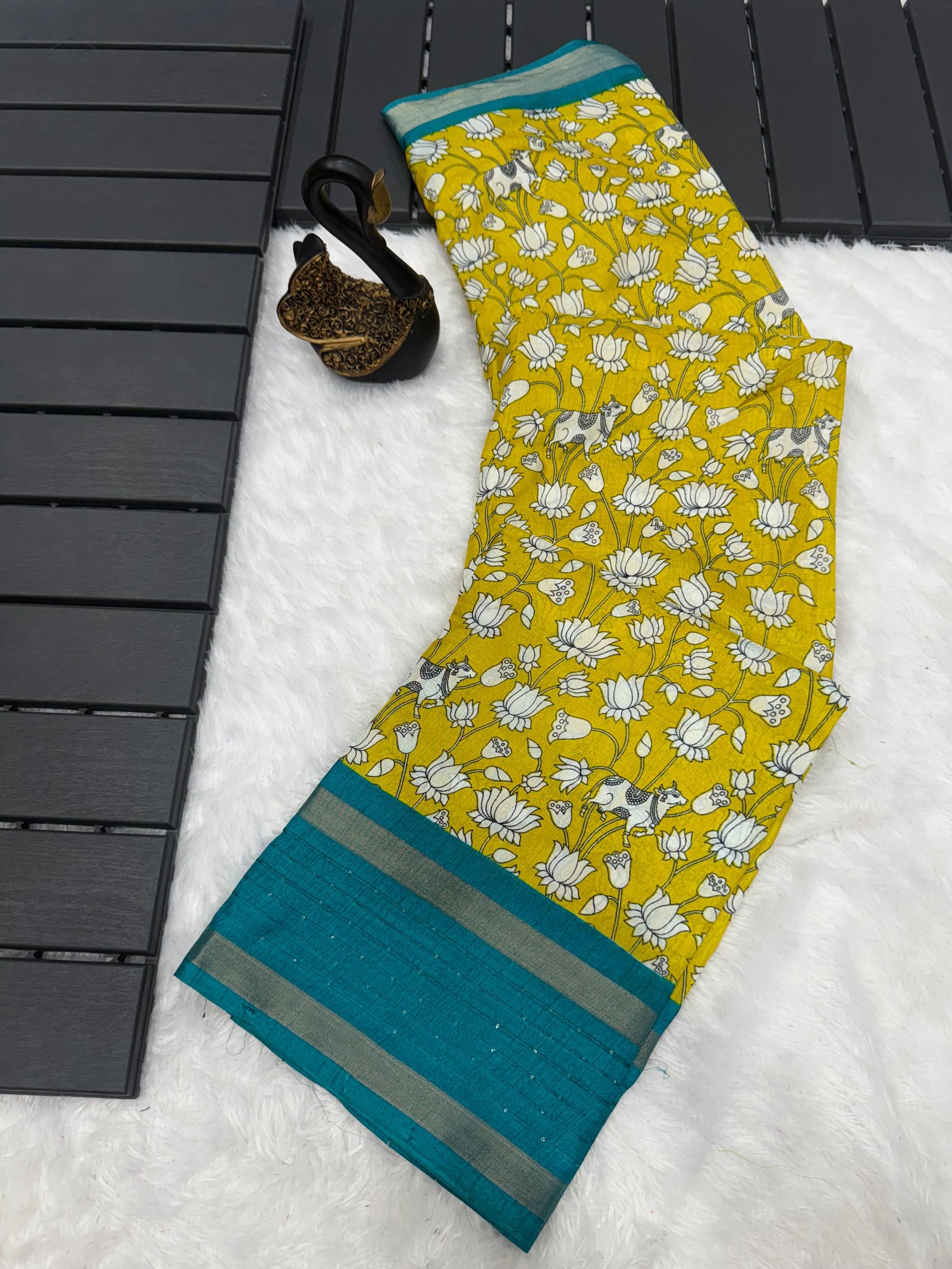 Shubh-SF-1019-F_1_2d087fa3-d236-47f7-a4f8-82f21a1cceb2